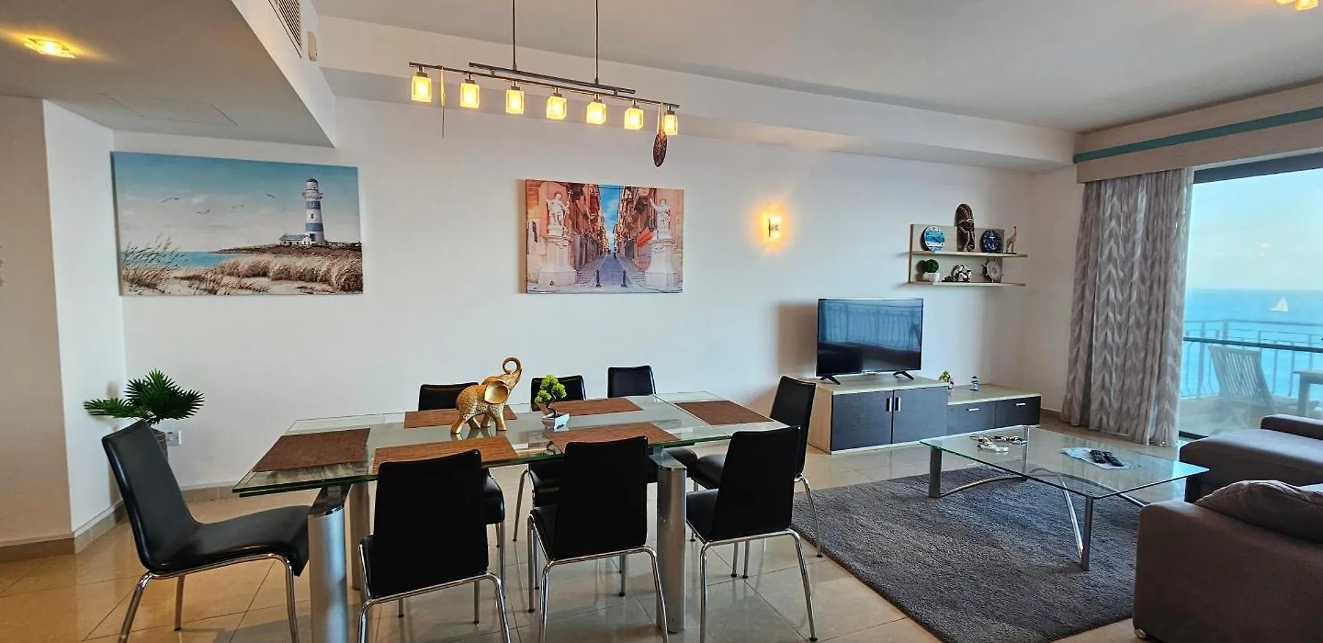 Seaview 3 Bedrooms In Balluta Beach Sliema
