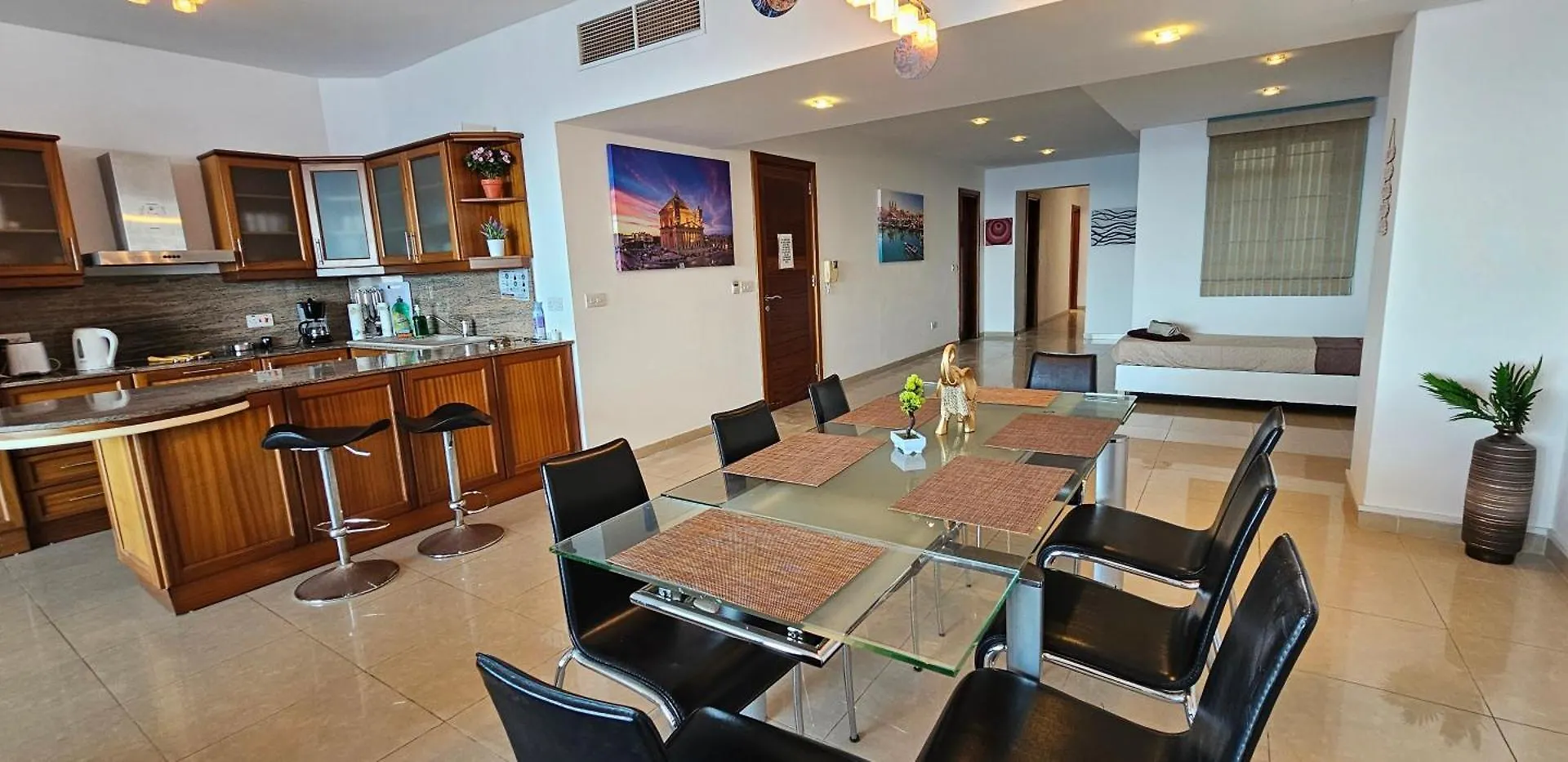 Seaview 3 Bedrooms In Balluta Beach Sliema 0*,  Malta