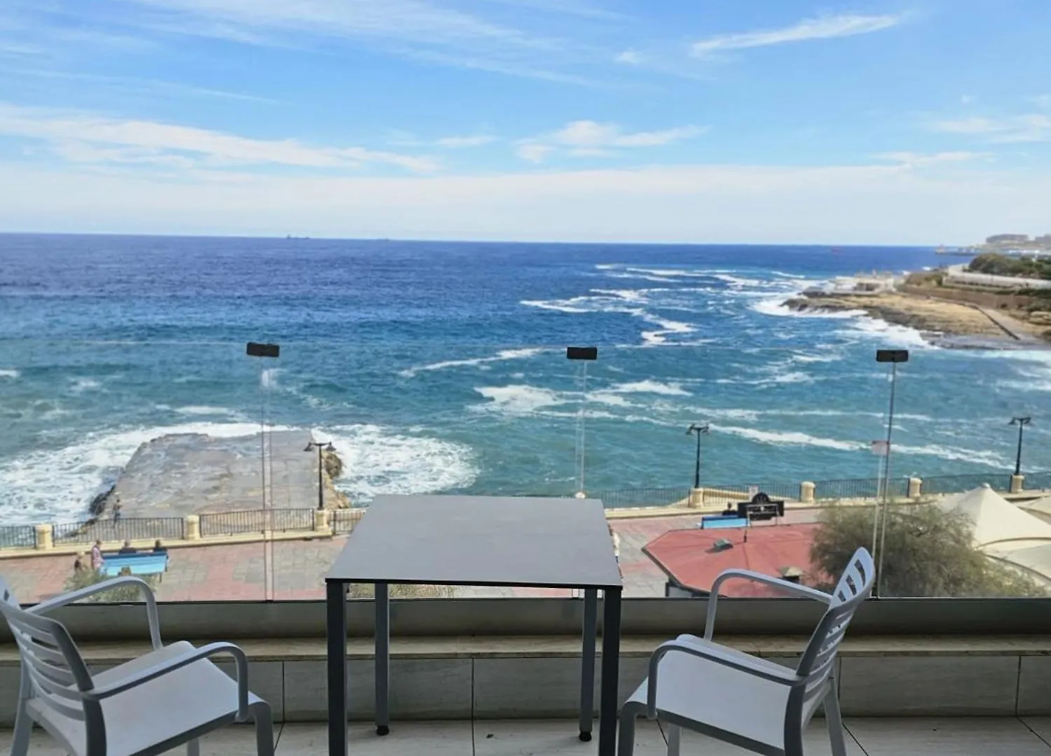 Seaview 3 Bedrooms In Balluta Beach Sliema