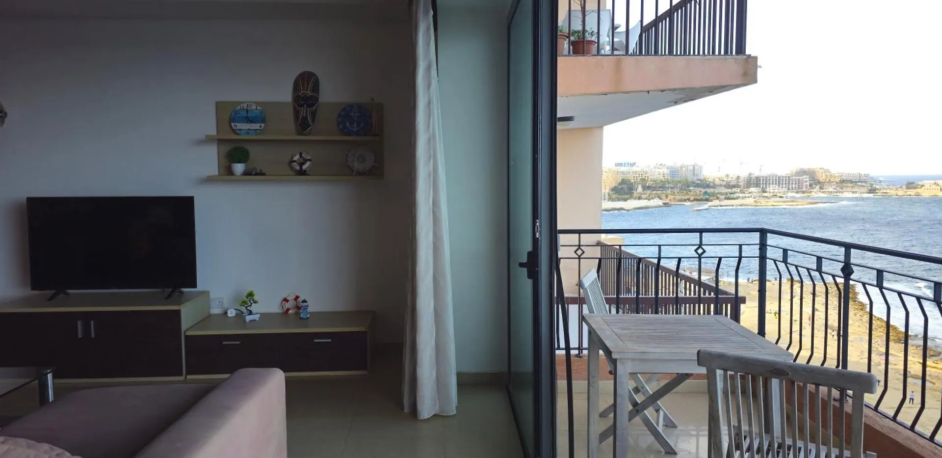 Apartment Seaview 3 Bedrooms In Balluta Beach Sliema